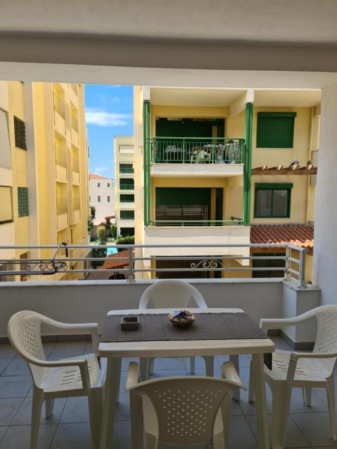 Seaside Apartment In Xilokastro - Selene By Booking Kottas Xylokastro Eksteriør billede